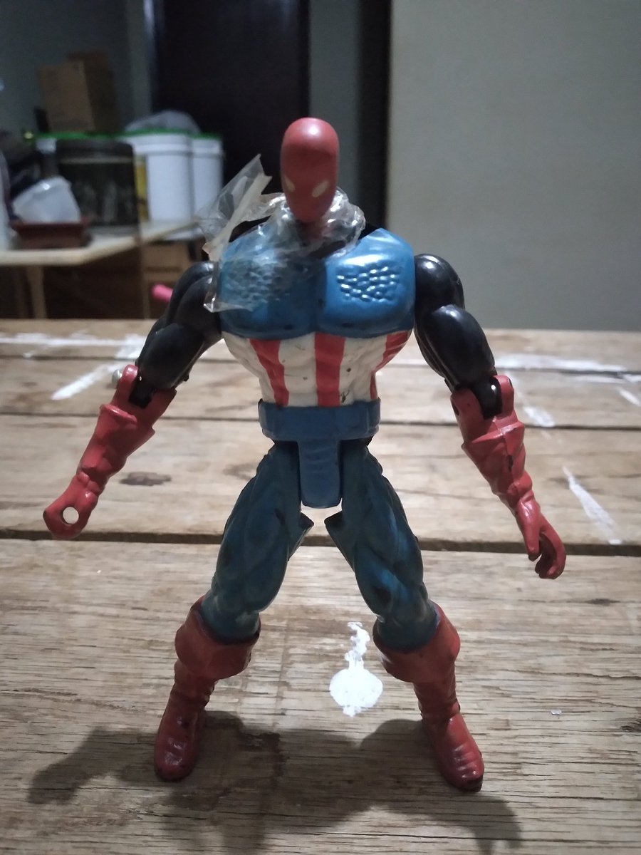 LuizBazo's tweet photo. O capitão-aranha é real https://t.co/WQXTleUVTh