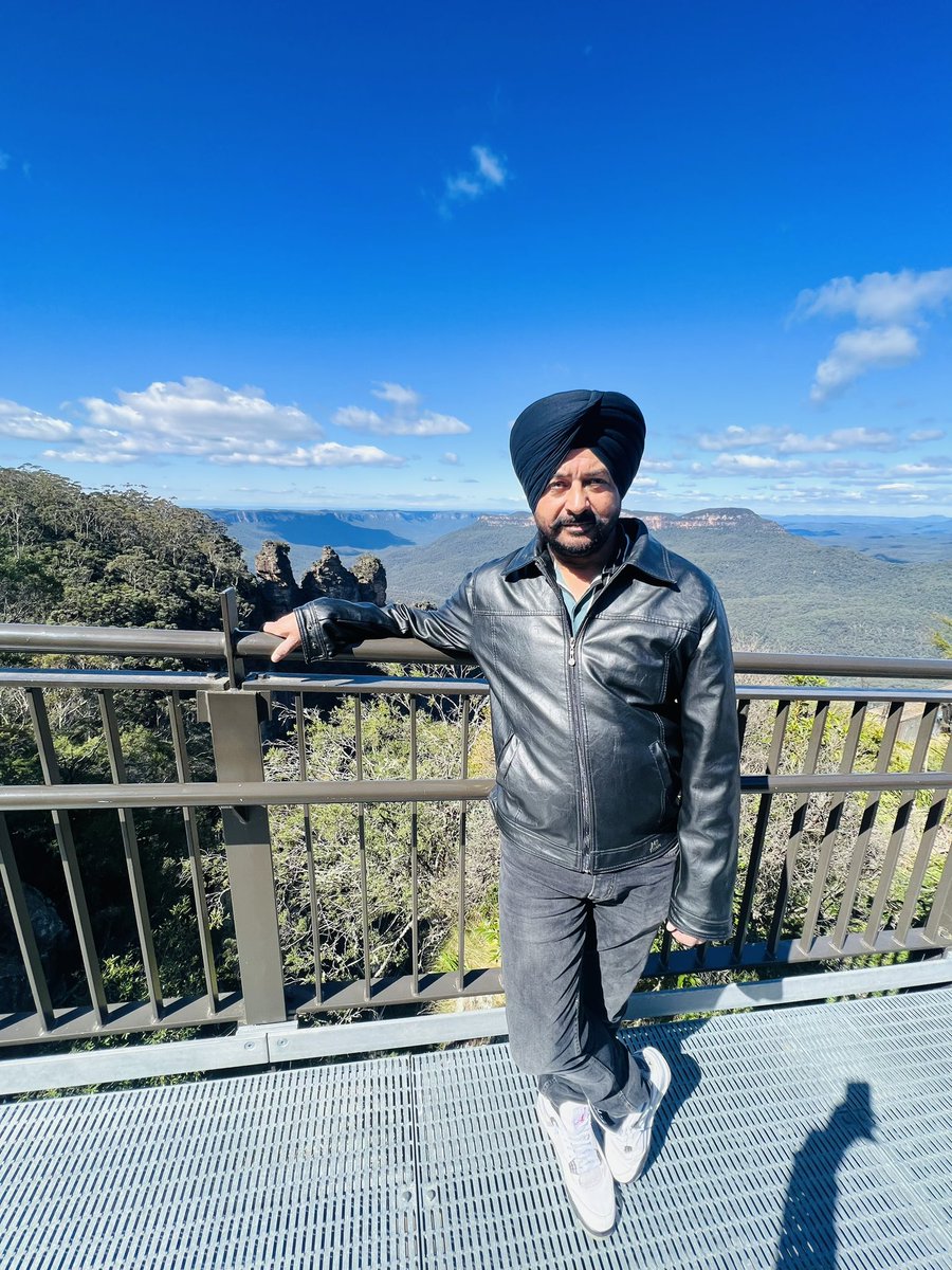 surinderladi's tweet photo. At Australia tour random pictures https://t.co/EDrtG2zk3m