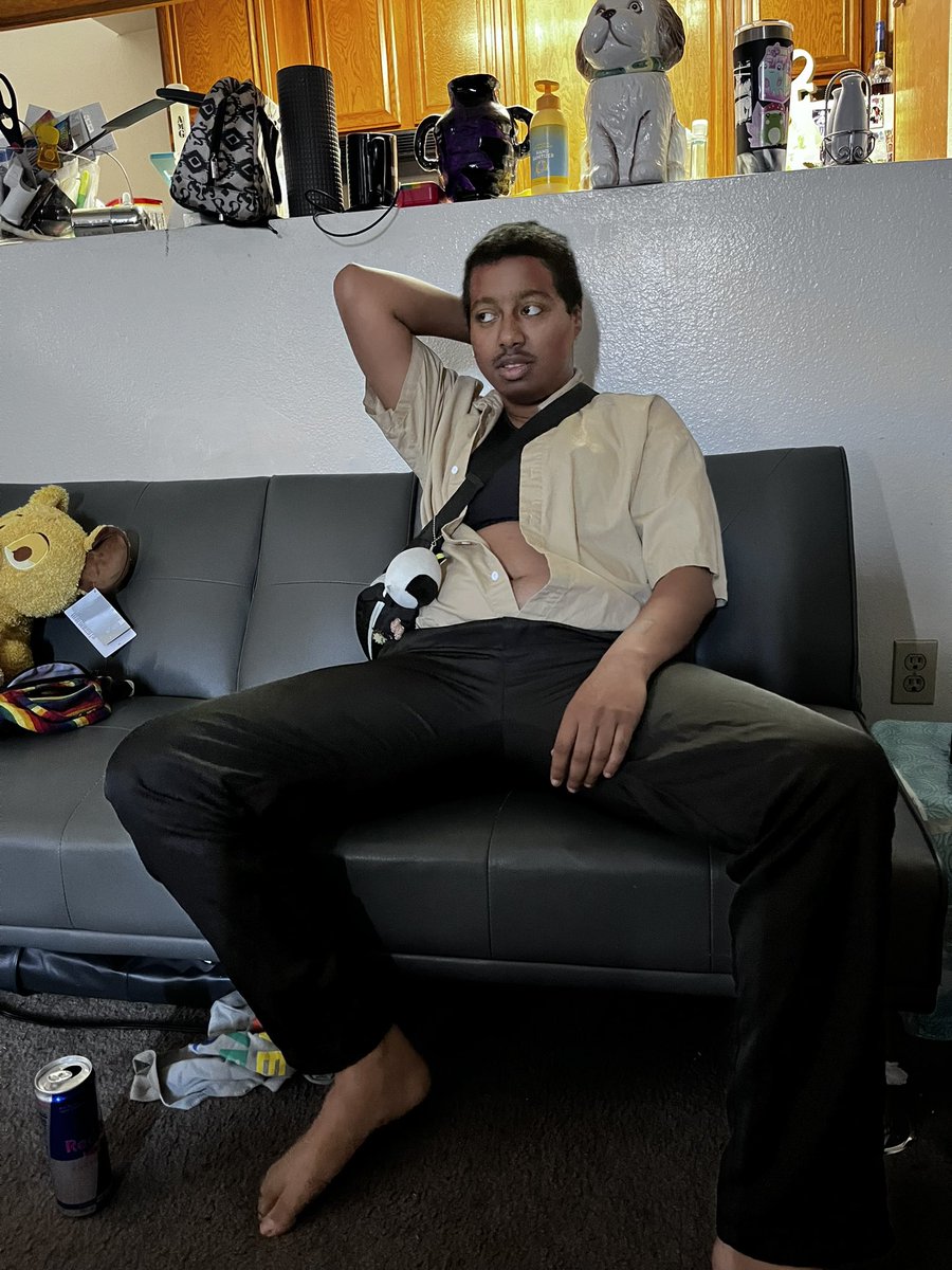 FiteMe_Dri's tweet photo. I guess I’m considered a drag king now. https://t.co/JgJnuP8Fgj