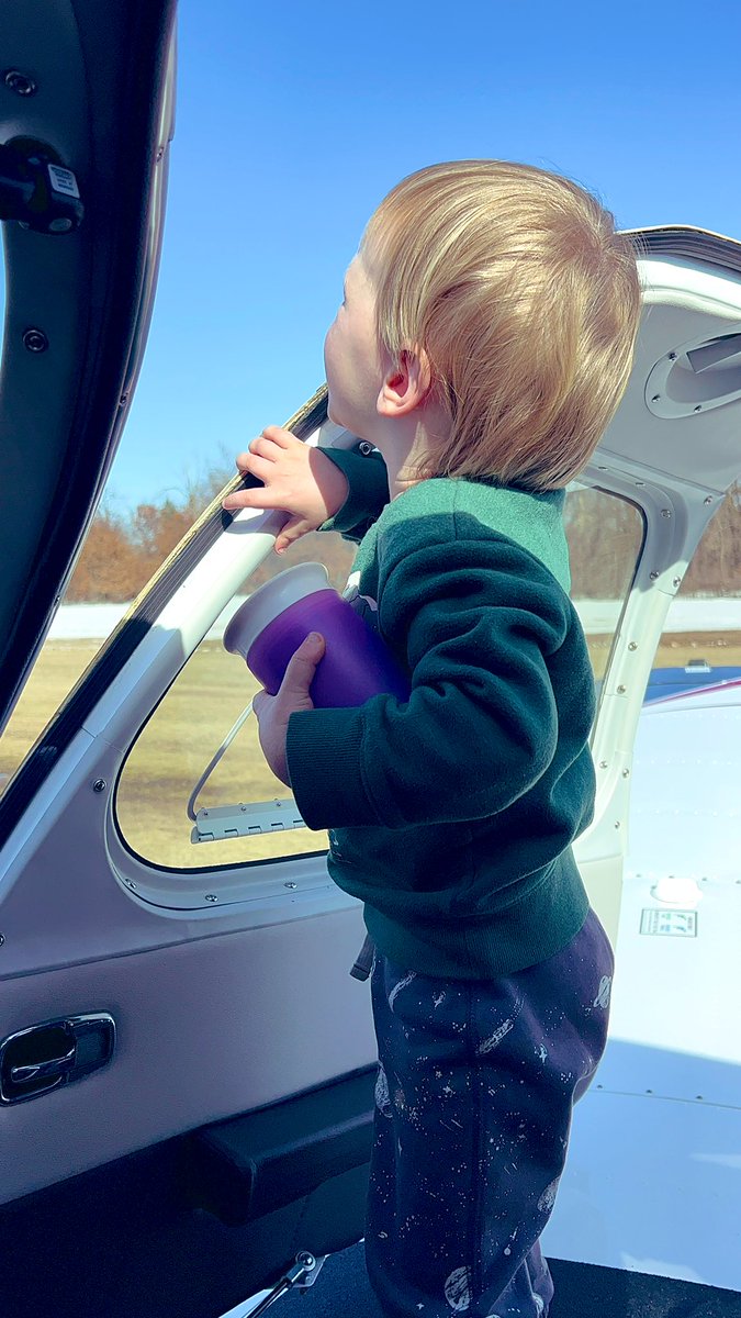 aerroTpalm's tweet image. Happy #FlightDeckMonday #PilotsofTwitter #SpringIsComing finally in the north country! #flying #aviationdaily #Avgeek Inspiring the next generation!#TeamLowWing  @lightspeedav @piperaircraft @FlyingMagazine @Sportys @EAA @LycomingEngines @HartzellProp @ForeFlight