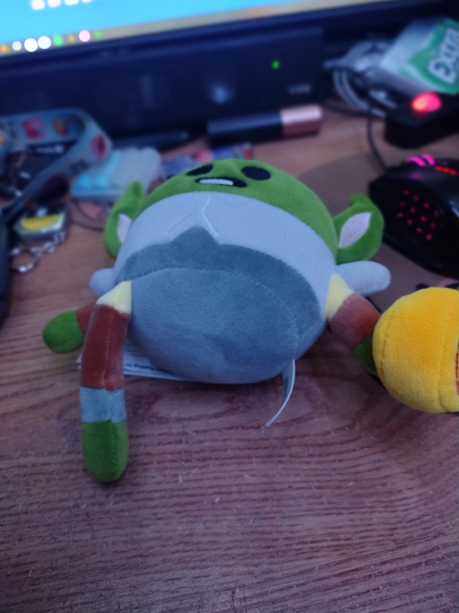bumphery's tweet photo. @CircleToonsHD I just got him in and I couldn't be happier. He's awesome and a great way to farm coins. He's missing a leg but I love him even more for that. It's kinda funny https://t.co/AiYz6xc9Ej