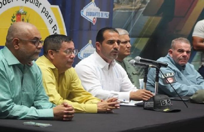 PartidoPSUV's tweet photo. Más de un millón de temporadistas visitaron La Guaira en Semana Santa https://t.co/mFxC3oCtna
#EsteEsMiPaís https://t.co/hq7eLPNwDB