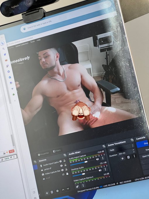 day at work 😄✌🏻  https://t.co/DdFbA8ZToX https://t.co/UWj8bkNIJ2<a href="/tag/gay"class="tags"><span>#gay</span></a>