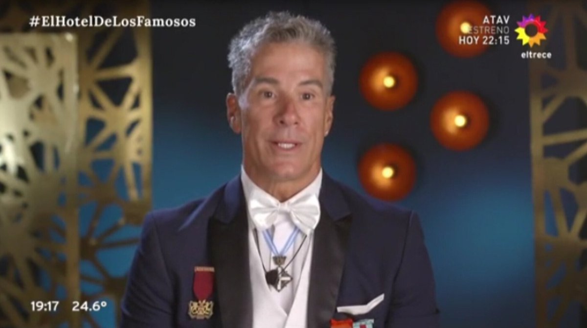 georget_t's tweet photo. Lo mejor y más importante de la final de #ElHotelDeLosFamosos fue haberte visto de nuevo, Ferr muchas gracias por tu gran participación en el programa. Hasta el final felizmente y con todo gusto ¡Team Ferr!👑👏🏻💯❤️ @FerrCarrillo #Best #TeamFerr #KingFerr #ElHotelDeLosFamosos2 https://t.co/BrAJBrjkfr