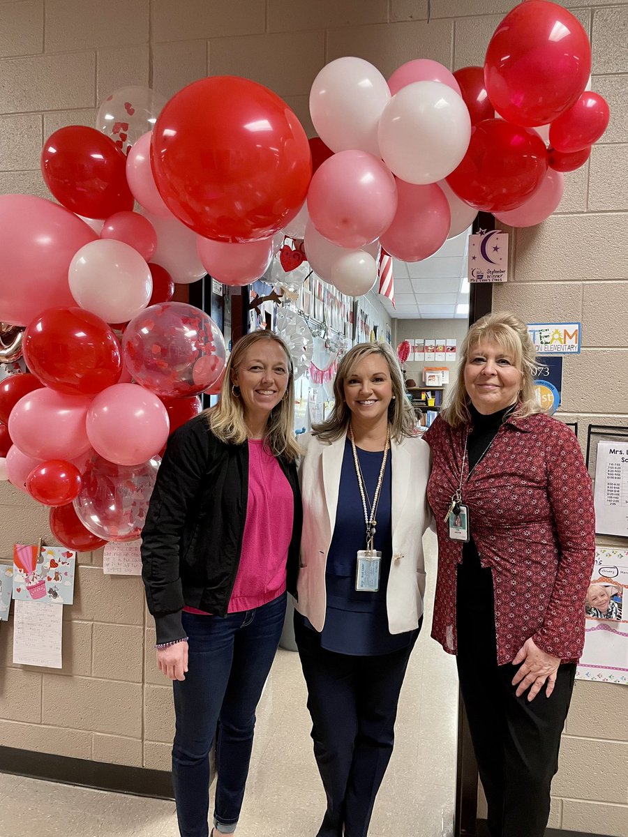 MabletonES's tweet image. Celebrating these 2 Amazing Assistant Principals this week! I couldn’t do it without them! #UltimateLearningExperience #apweek23