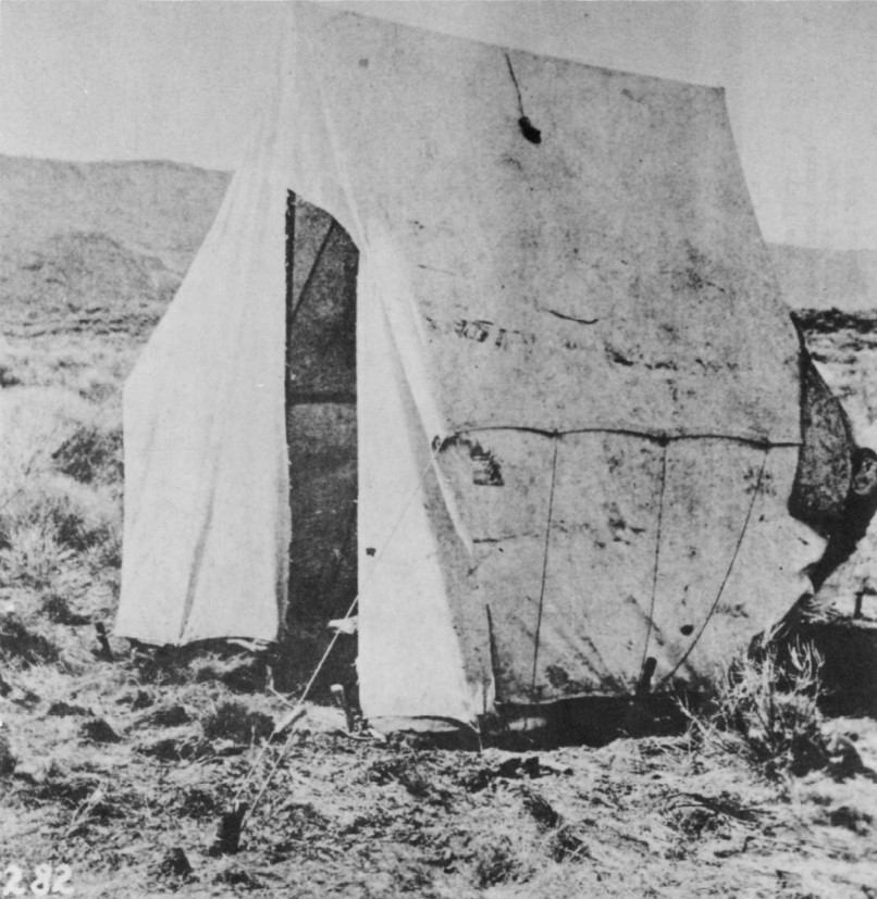 storyoutwest's tweet image. #OTD 150 years ago, Soldiers tore a section of canvas from this tent to cover General Edward Canby's body, which lay stripped a few yards away. Canby was part of a peace commission attempting to negotiate an end to the #ModocWar being fought along the California/Oregon border.