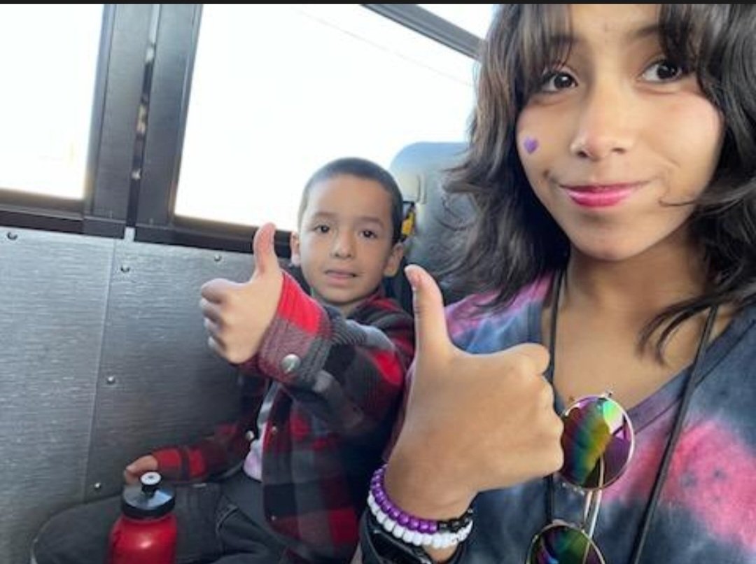 TISDFamilyEnga1's tweet photo. Sooo proud of Ashley Alvarez. She's one of our after-school enrichment program tutors. Always taking  her role so serious &amp; engaging with the students. #TISDGreatleader #TISDProud 🐾💜🐾 Congratulations, Ashley!! https://t.co/wjL4vKsJmm