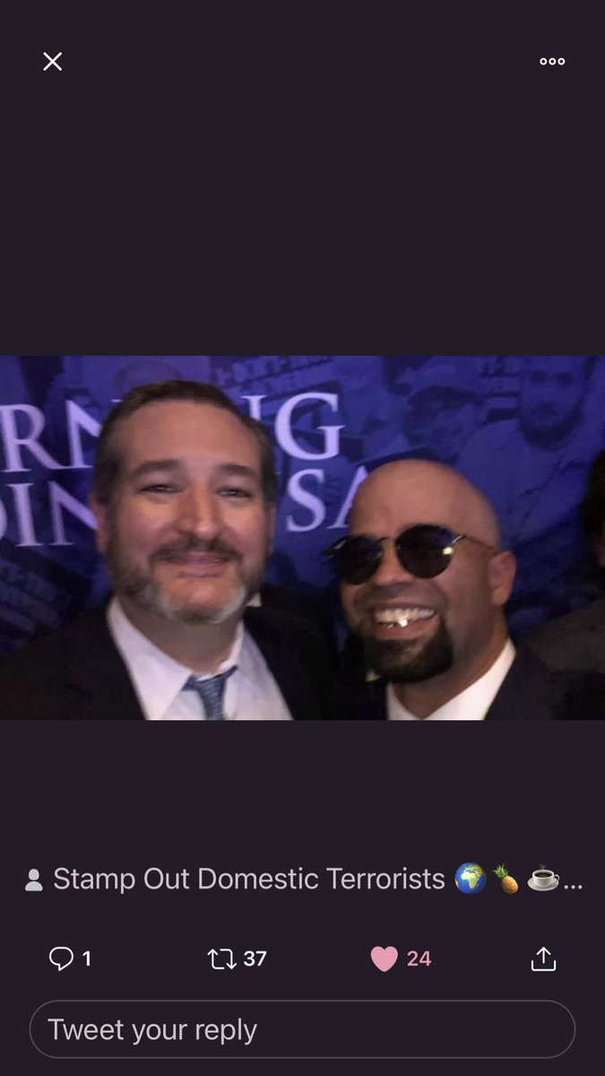dollfinjoy's tweet photo. @realTuckFrumper We see rafael clearly. https://t.co/FnxVgUP3v0