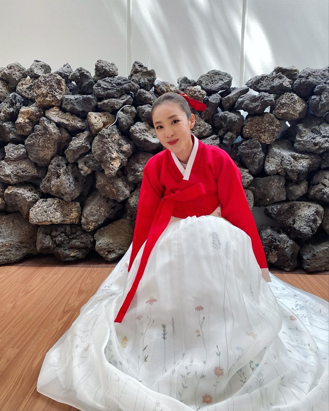 Hanbok red top