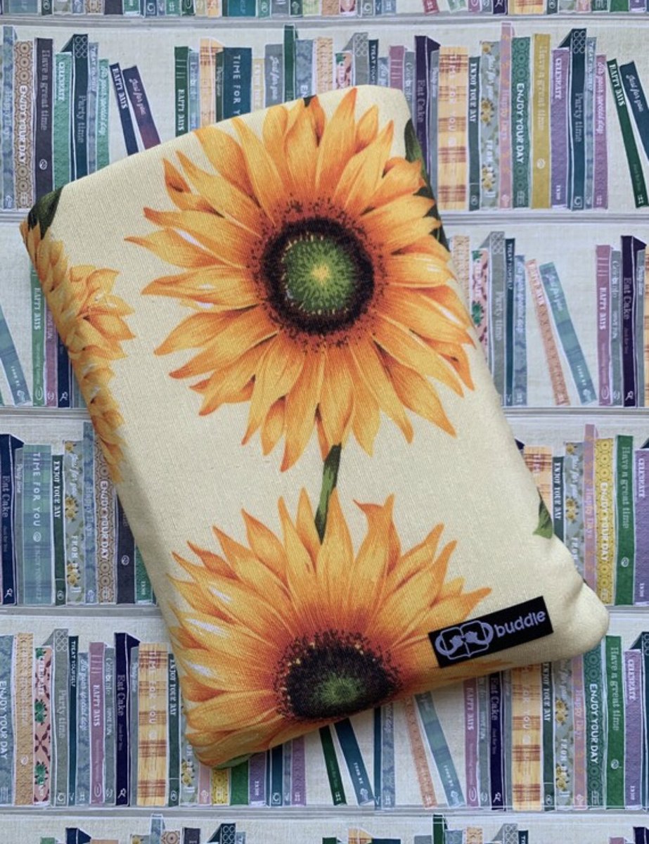 Some Buddles available for immediate dispatch in my Etsy shop. Link in bio!

Don’t see one you like? DM for orders 🙌🏻

#booktwt #BookTwitter