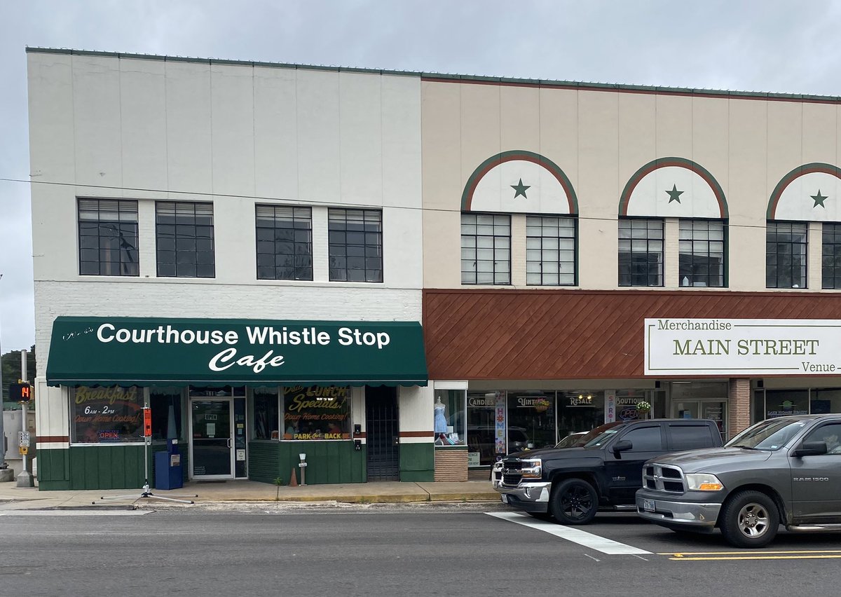 chris_kratovil's tweet photo. Today I added another Texas county courthouse to the roster of places I have presented oral argument. Just as importantly, I added a another courthouse square diner to the list of places I’ve had a great argument-day breakfast. #TexasCourthouses #Courthouses https://t.co/kw0WChq41d