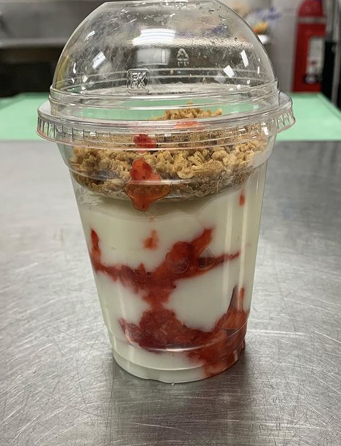 Which Parfait would you select?

Peach, Blueberry, or Strawberry?

#pomptonian #foodservice #cafeteria #cafe #yogurt #parfait #peach #blueberry #strawberry #fruit #granola #leanprotein #oats #fiber #kitchen #prep #snack #grabandgo #breakfast #mindfuleating #nutrition #delicious