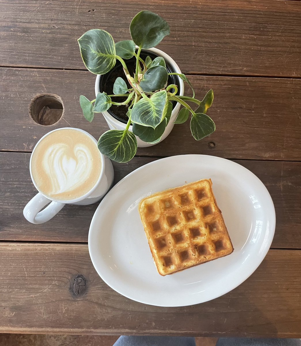 Moke’s Coffee & Kitchen tweet media