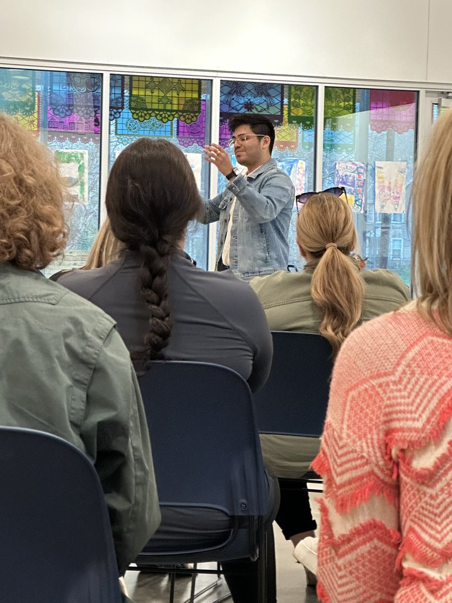SMWestOffice's tweet photo. Staff sharing our take aways from speakers at @DonnellyCollege, #WestsideMurals in KC, & #DividingLines @jocolibrary! TY @mgdroppingkeys & Urenda for setting up this learning opportunity! #theWestWay #OneShawneeMission @theSMSD @thesmsdhr https://t.co/iPAPw07Yjk