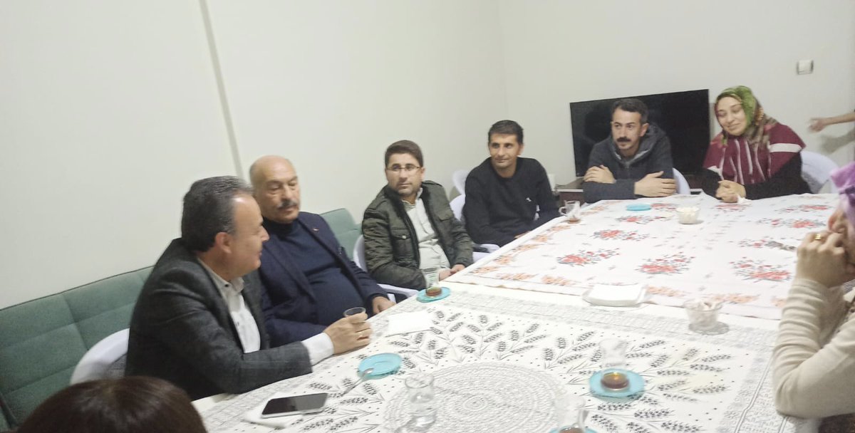 #huzurunşehrikayseri de deprem bölgelerinden gelen kıymetli misafirlerimiz ile iftarda bir araya geldik. Acılarımız paylaşıldıkça azalacak.
<a href="/gokmen_cicek_/">Gökmen Çiçek</a> 
<a href="/kayserivaliligi/">T.C.Kayseri Valiliği</a>