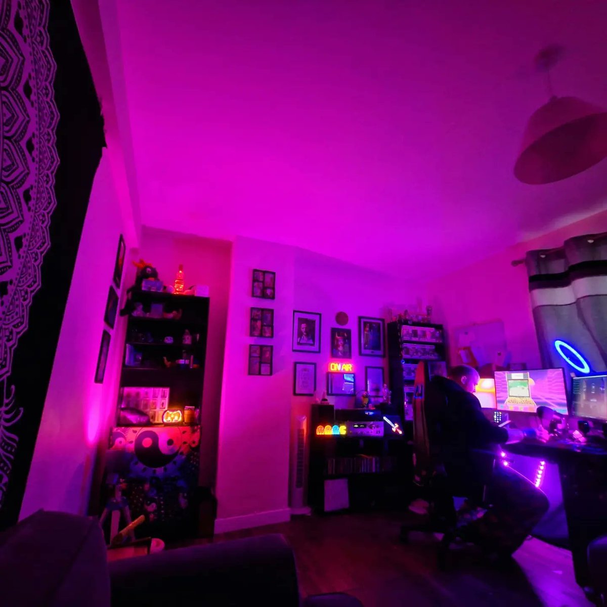 retro_rrr's tweet photo. After about a year of collecting hardware and different stuff to go in it ... The Purple Room is properly setup ... It's been a long day

#pcsetups #gamingroom #RETROGAMING #retrogames #retrogamer #PS5 #retrobat #pcmasterrace #amiga #gamingroom #videogames https://t.co/rhz6tk3g67