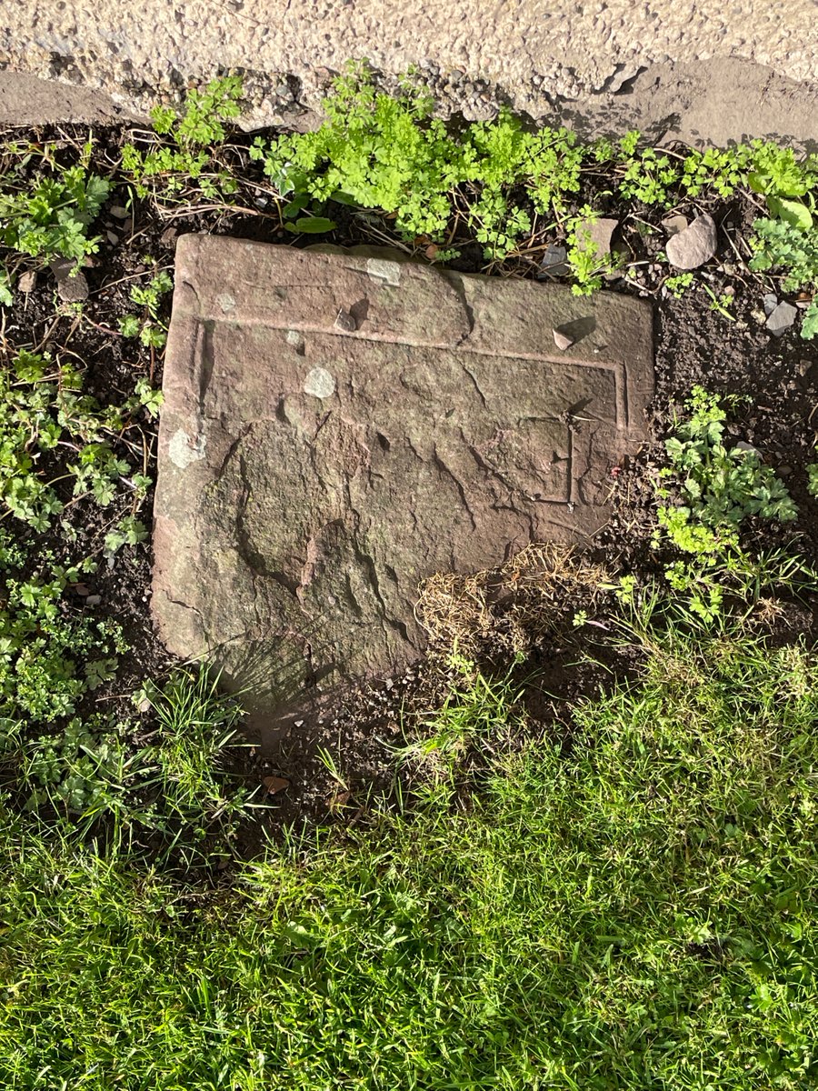 Another pic from our #CrieffRoadTrip last autumn. We love this one, and we'd love to know more about the markings if anyone has any info... #RandomScottishGravestones