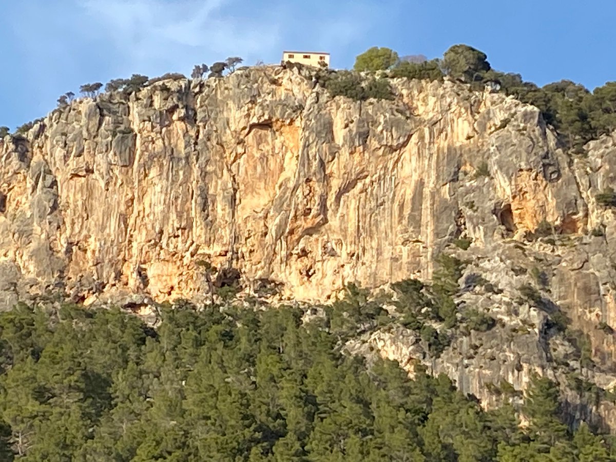 3404metros's tweet image. Subiendo desniveles por el patio de casa #mountainbiking #serratramuntana , fresquito de tarde, sin calor por Mallorca y tan a gusto 
@ElTiempoA3