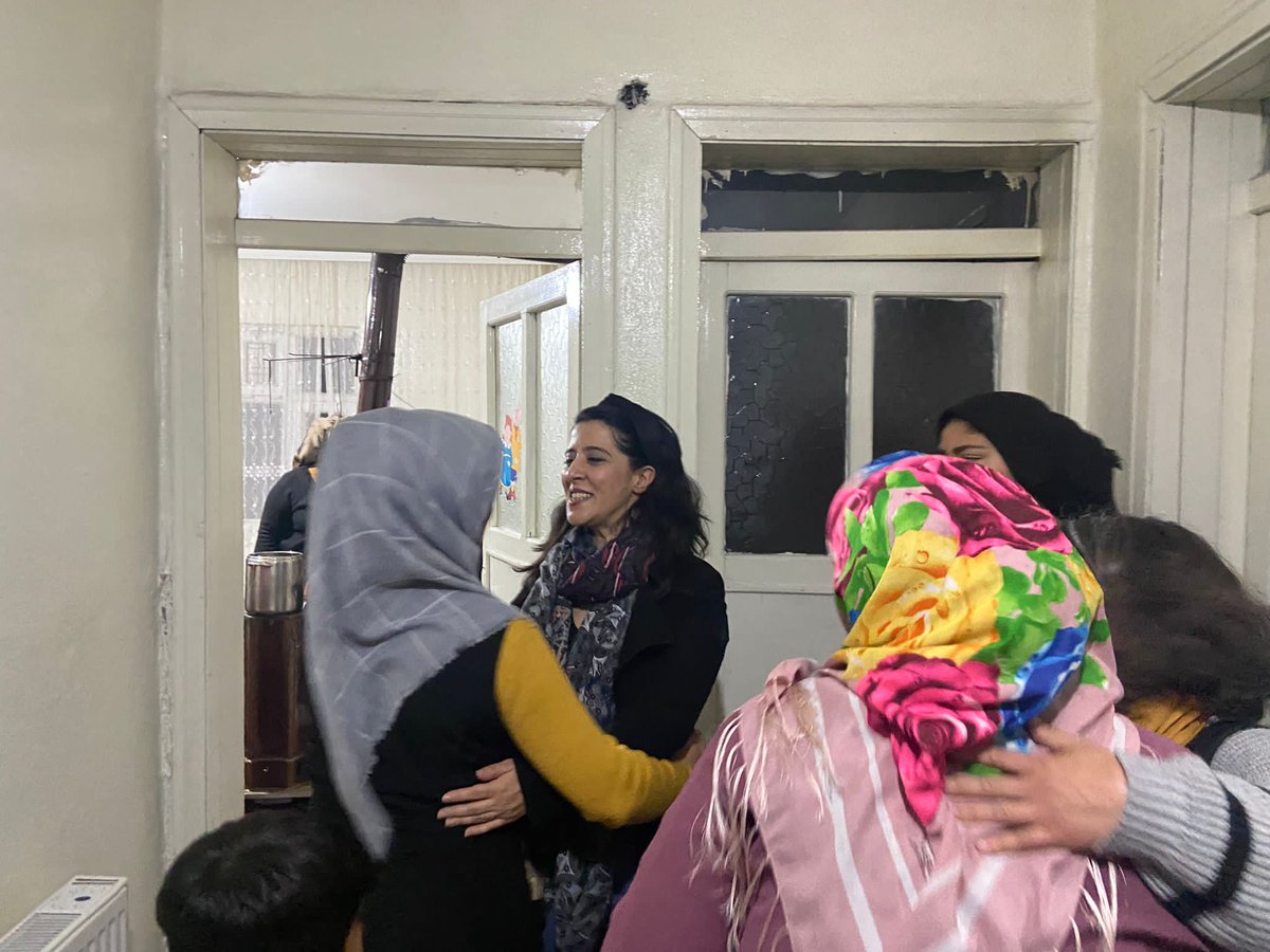emepantep's tweet photo. Vekil adayımız Vatan ve Akdere Mahallesi'nden kadınlarla buluştu. Dayanışmayı ve mücadeleyi kadınlarla örmeye,bildiğimiz yoldan yürümeye devam edeceğiz. https://t.co/KPoBcS2Dqa