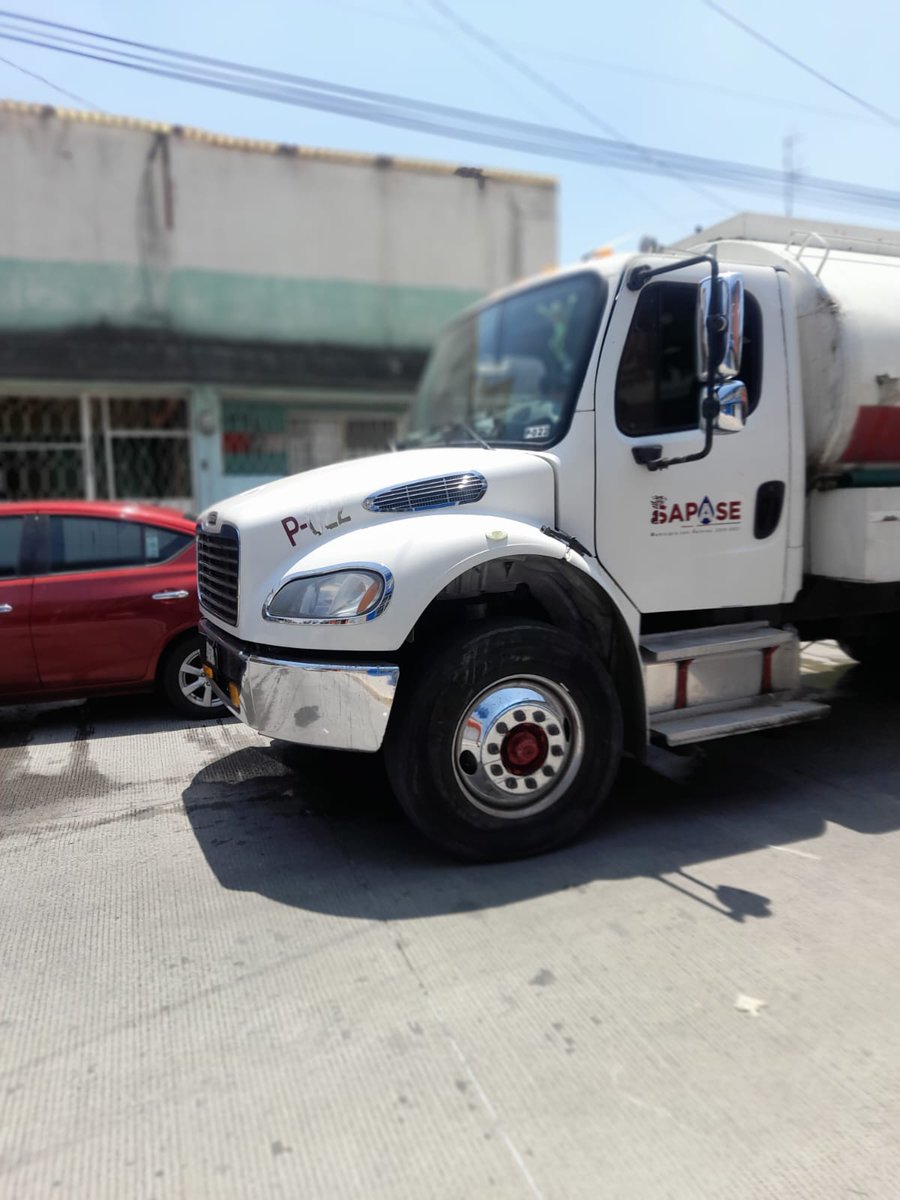 ranalevario's tweet photo. @sapase_ecatepec por qué solo estas cubriendo el apoyo de pipa de agua en c. Tlaxhco 449 de cd. Azteca .  No quieren que uno piense mal  ,pero en esa calle vive la suegra del lic  Vilchis . Y es la única calle que no dejan sin agua ,ni una semana. https://t.co/5dyIFk2m67