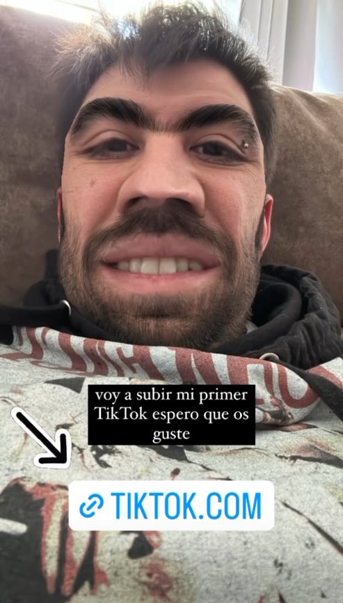 Tinna_092522's tweet image. ~|| @auronplay ||~

Gracias rey por el stream de hoy me lo pase muy bien viendo lo que pude del juego y verte haciendo algún swat  jajaja estuvo divertido, descansa y nos vemos mañana