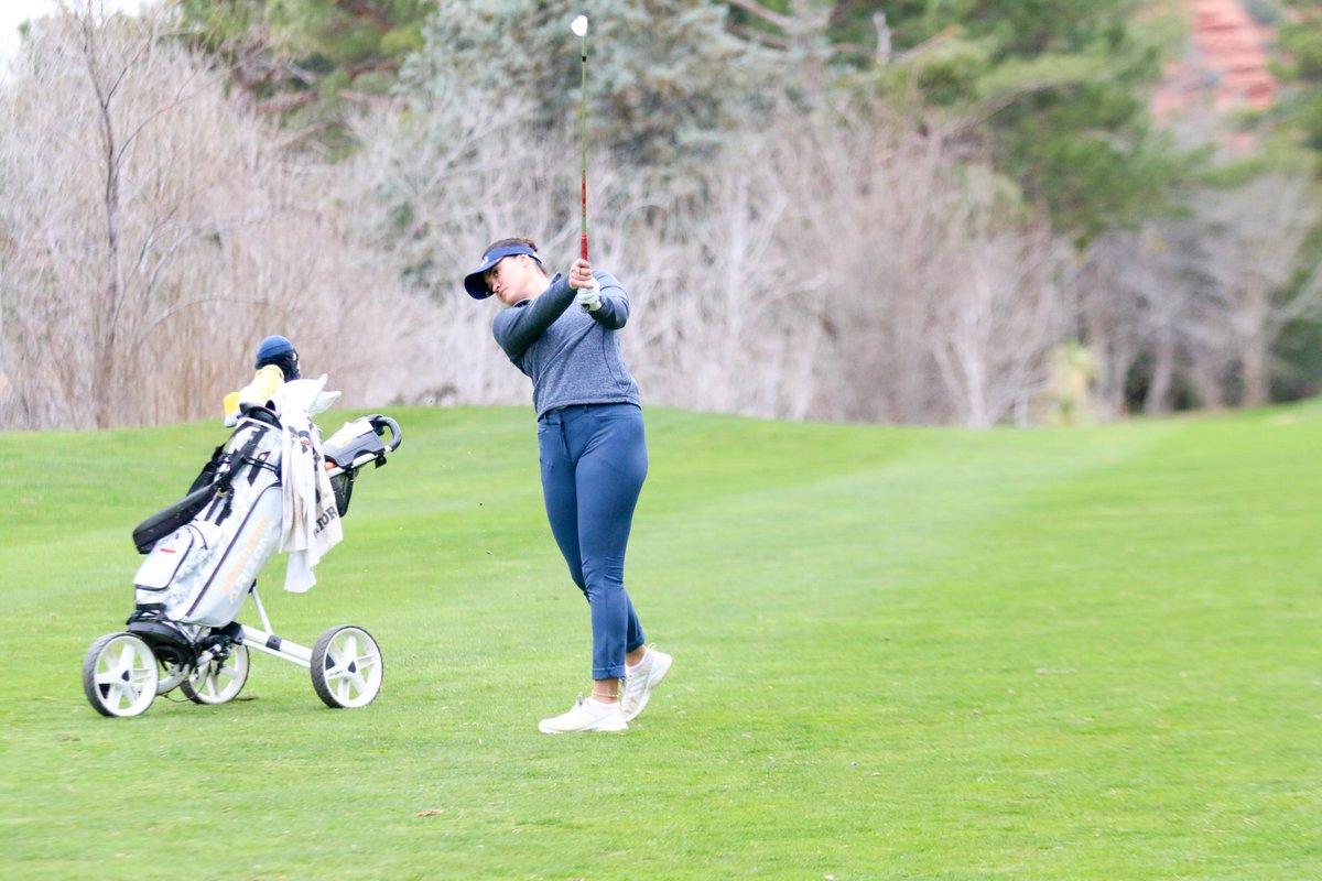 Wait... WHAT?! 🤯

<a href="/AshleyLCroft/">Ashley Lara Croft</a> with an incredible albatross on the par-five, 8th hole in Goodyear!

#RaiseTheFlag