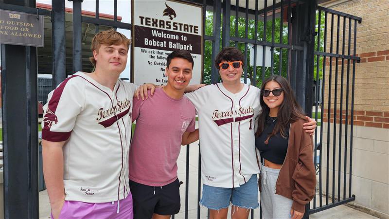 We have our first few students already in line for today’s <a href="/TxStateBaseball/">Texas State Baseball</a> game! The count down begins!😼

#EatEmUp