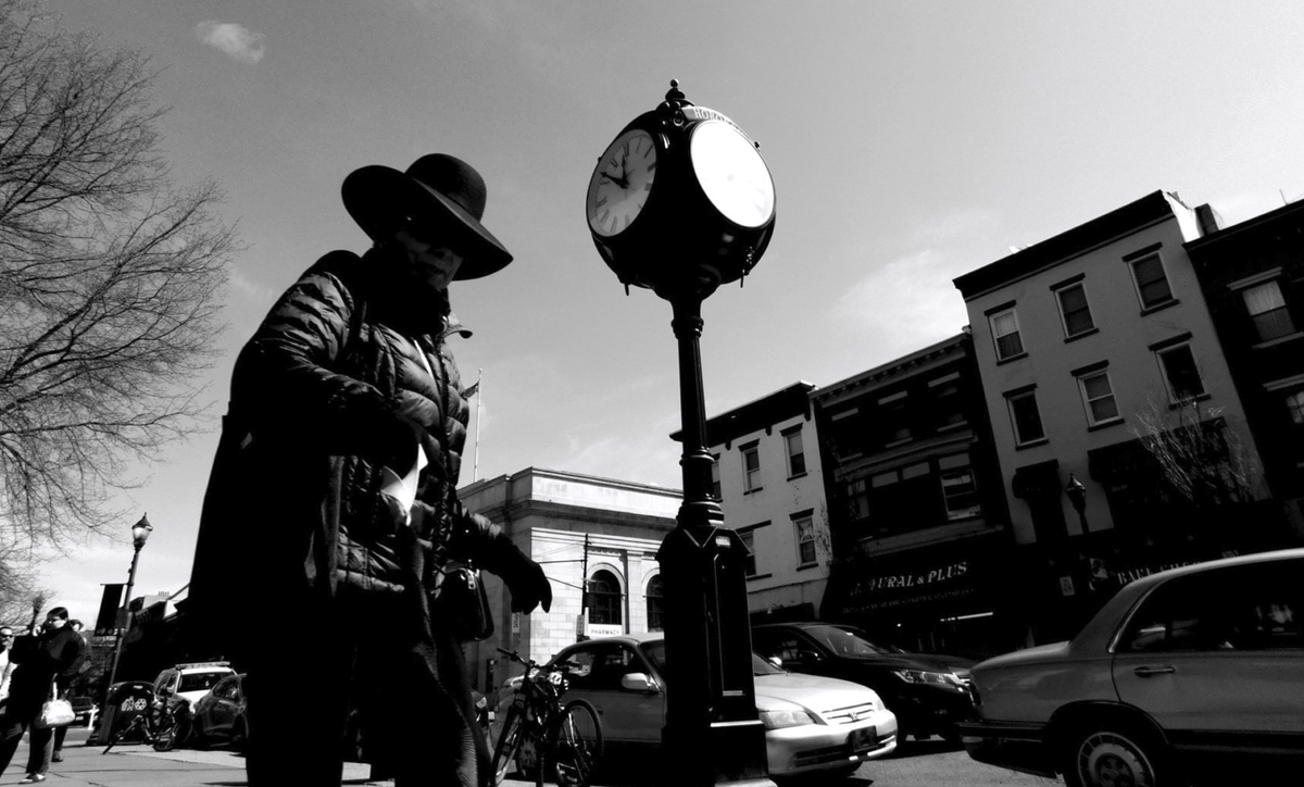 visuniformity's tweet photo. A rather cold Hobokenite 
•
#highcontrast #blackandwhite #bnw #blackandwhitephotography #blackandwhitephoto #nofilter #hoboken #NYC #urbanphotography #urbancanyon #dark #clock #people #cold #woman #visualuniformity https://t.co/WU8DSc3AlO