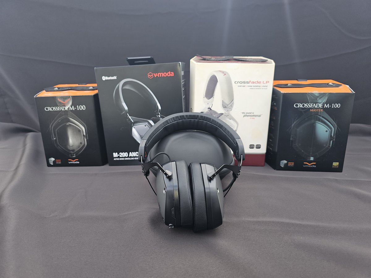 THTWorldPrdctns's tweet photo. my collection of @VMODA headphones at @THTWorldPrdctns office!
#music #thtworld #thtworldproductions #trance #house #techno #progressive #dancemusic #rave #headphones https://t.co/gMpPD2KWRH