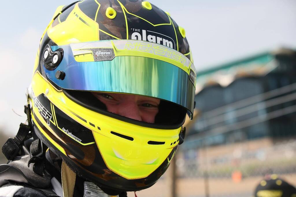 Rounds 1, 2 and 3 of the Vertu Motors <a href="/minichallengeuk/">The Vertu MINI CHALLENGE</a> @brandshatchofficial with @gravesmotorsport 

Qualified P5 
Race 1 P3 🥉
Race 2 P7 
Race 3 P6

Crossed the line in P2 but got a track limit penalty in Race 2 of 5 seconds making me finish in P7. 
… instagr.am/p/Cq3iYV7gaiX/