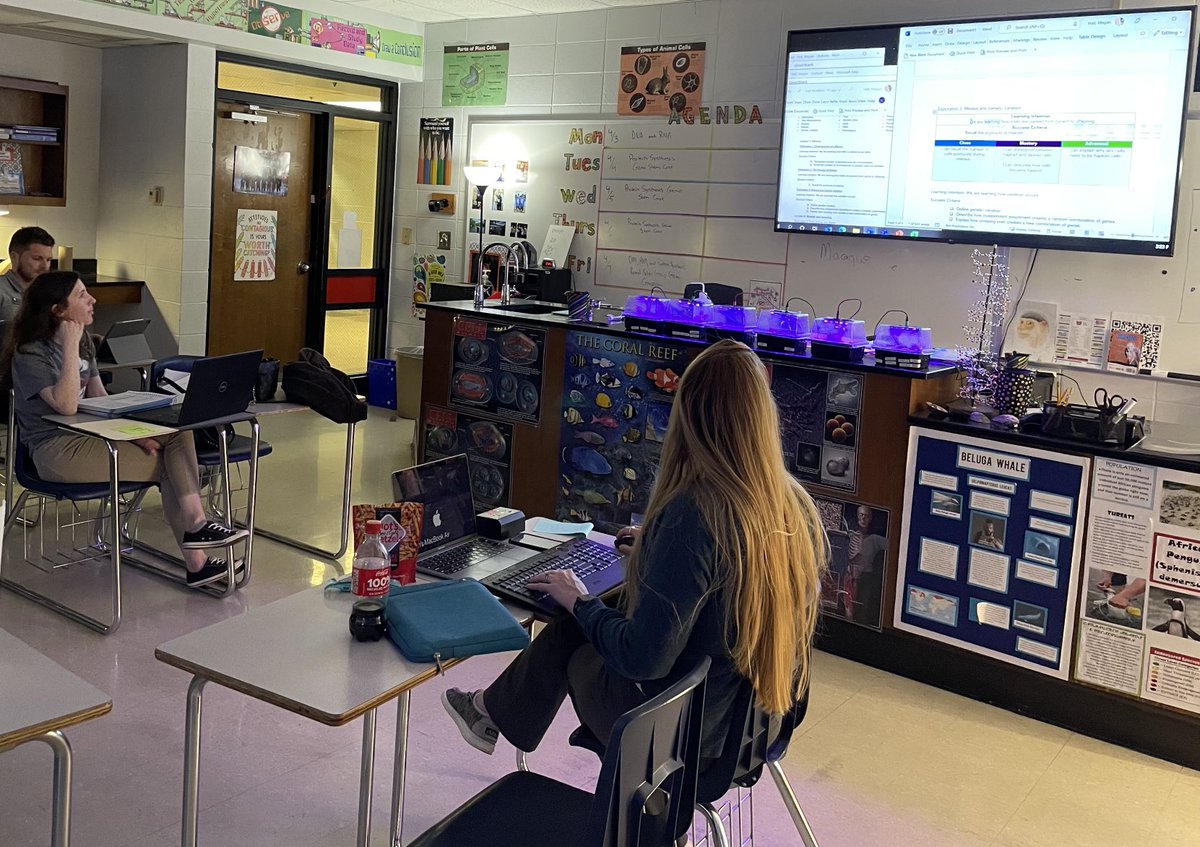 oamadorv's tweet photo. Constructing SC using a measurement scale of Close/Mastery/Advanced for self-assessment. Next level implementation of LISC. Freshman Academy Bio Teachers are pumped! @UnionPS_Science @DFISHERSDSU @jtalmarode @TommyHThompson #TeacherClarityPlaybook https://t.co/qXMAWIsAh0