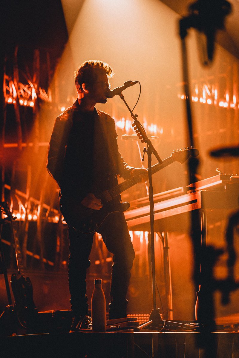 Sweet serenade.

 credit: <a href="/KikiVassilakis/">Kiki Vassilakis 🐼👅</a>