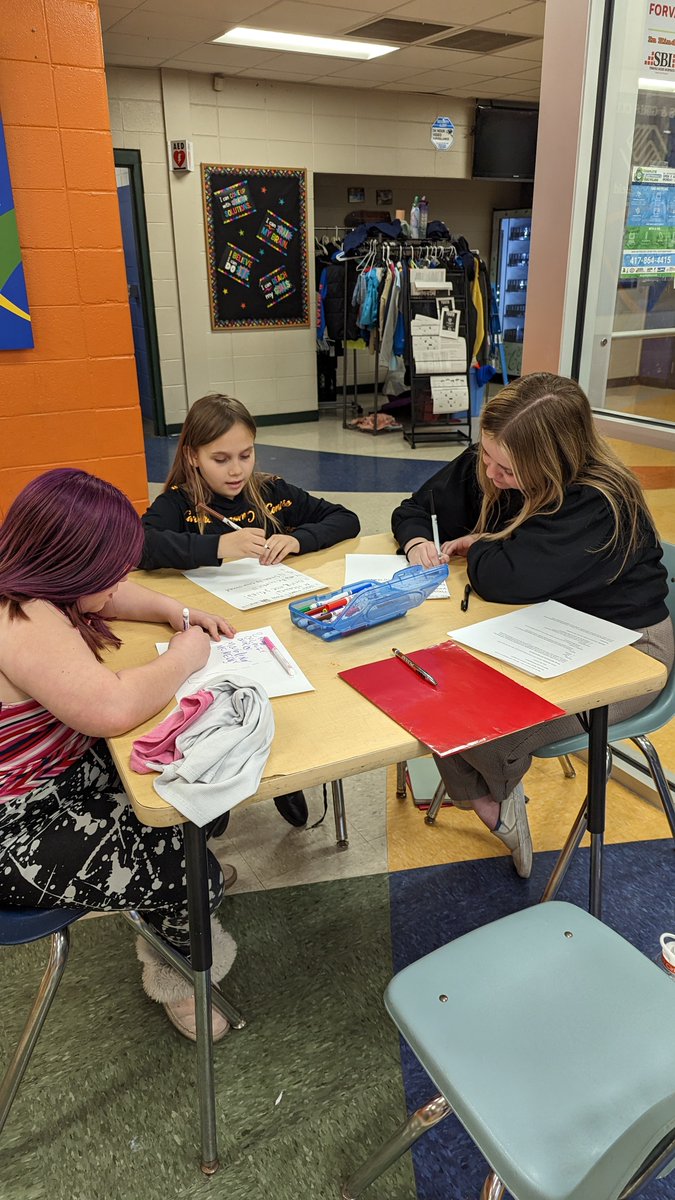 We are so excited to have mentors start working with some of our members at our Musgrave Unit! During their first session, mentoring groups get to know each other and establish expectations on what they want from mentoring. 

Want to learn more? Visit bgclubspringfield.org/mentoring