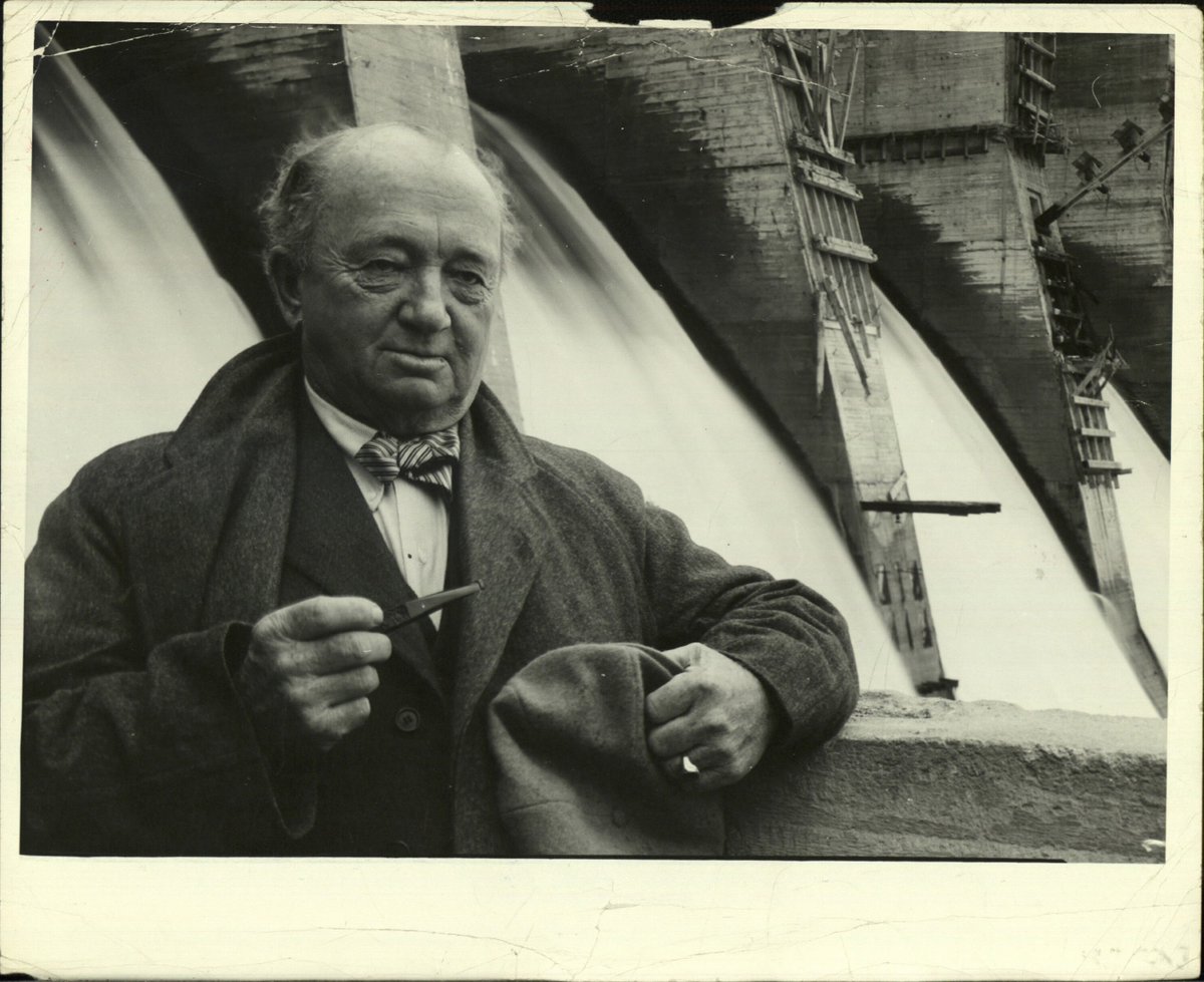 UIC Dept of History tweet media