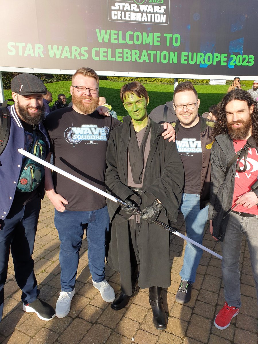 gary_sutlieff's tweet photo. Among the many amazing things at #StarWarsCelebration2023 this weekend (posts about most of which are on Instagram), I also got to meet @BlindWaveCrew! Great to meet you guys and thanks for taking the time to talk to us all! (Idk what startled Calvin in the second picture lol) https://t.co/ECwvLjhots