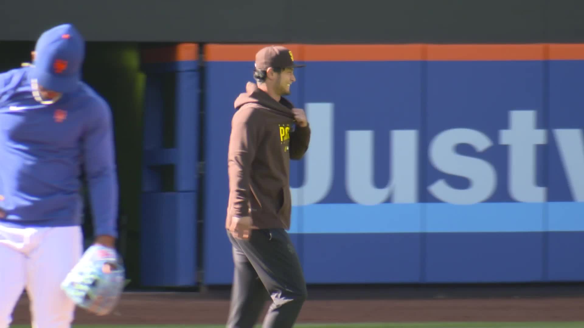 SNY On Twitter Kodai Senga And Yu Darvish Catch Up Before Tonight s sny-on-twitter-kodai-senga-and-yu-darvish-catch-up-before-tonight-s