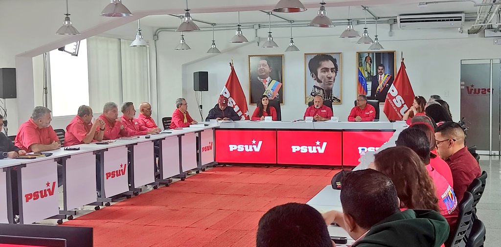 "Para ellos (Estados Unidos), Alex Saab es un trofeo que tienen allí, Venezuela ha pedido respeto y la no injerencia en los asuntos internos de nuestro país. No le pidamos cordura al gobierno de EE.UU, ellos no saben de eso", Diosdado Cabello. 

<a href="/dcabellor/">Diosdado Cabello R</a> 
#EsteEsMiPaís