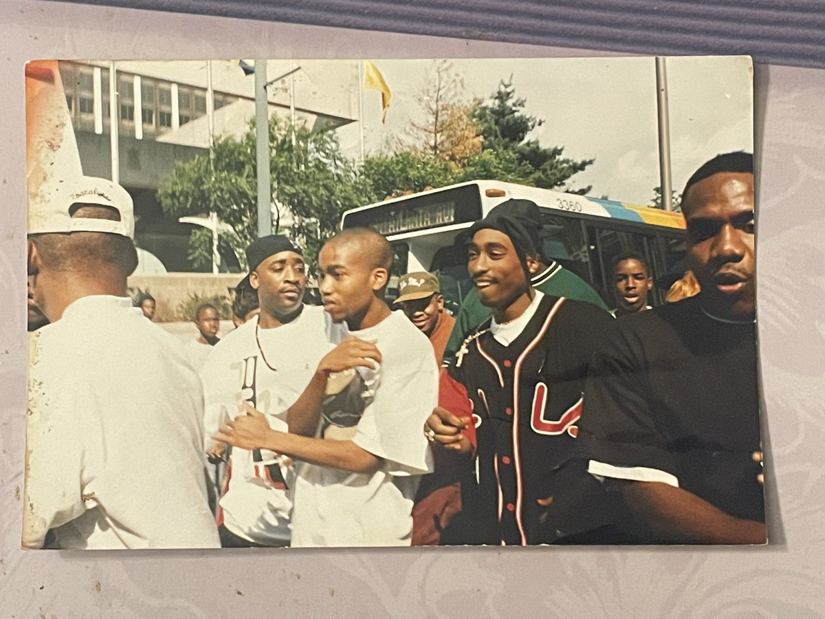 ً on Twitter: "RT @RaquelShakur: William Lesane, Kastro y Tupac Shakur en Freaknik, Atlanta. 1993 🤩"