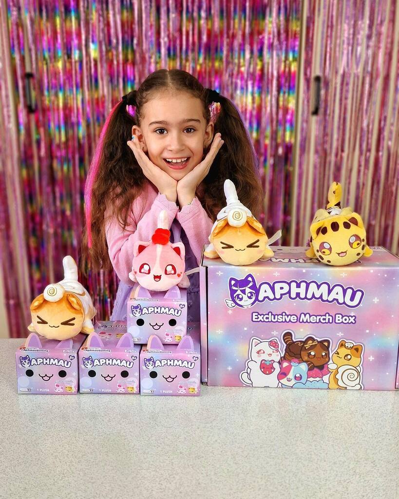 Have you collected all of the Aphmau MeeMeows from litter 3 yet? Comment which one is your favorite! ☺️🥳 instagr.am/p/Cq3jxsJJ3QD/