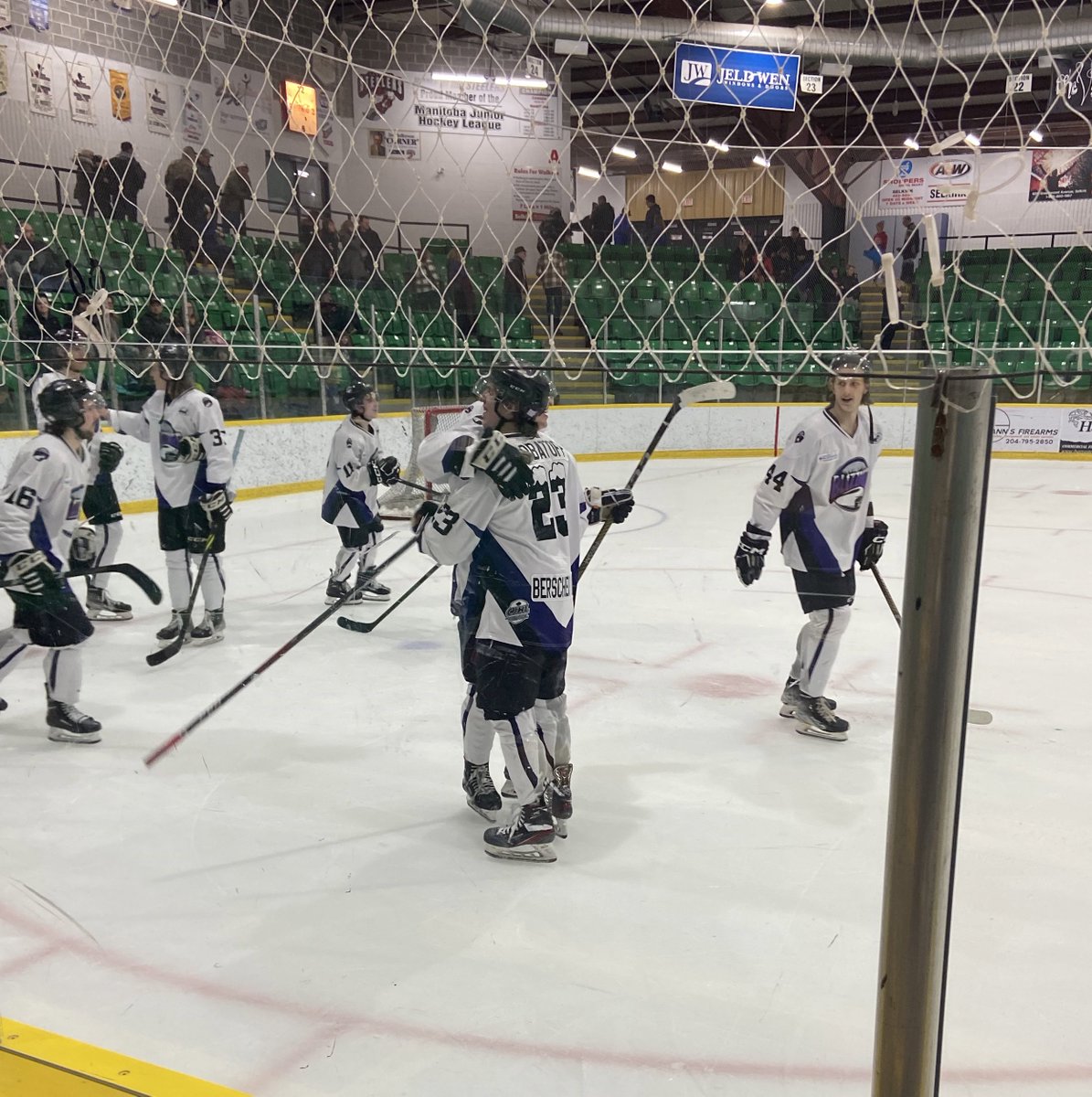 draychad's tweet image. Thank you junior hockey. It’s been one hell of a ride. The friends I’ve made, the places we’ve travelled, the journeys we’ve had, I couldn’t ask for anything else. Thank you to everyone who has supported and helped me along the way. I wouldn’t have traded it for the world ❤️ DK23