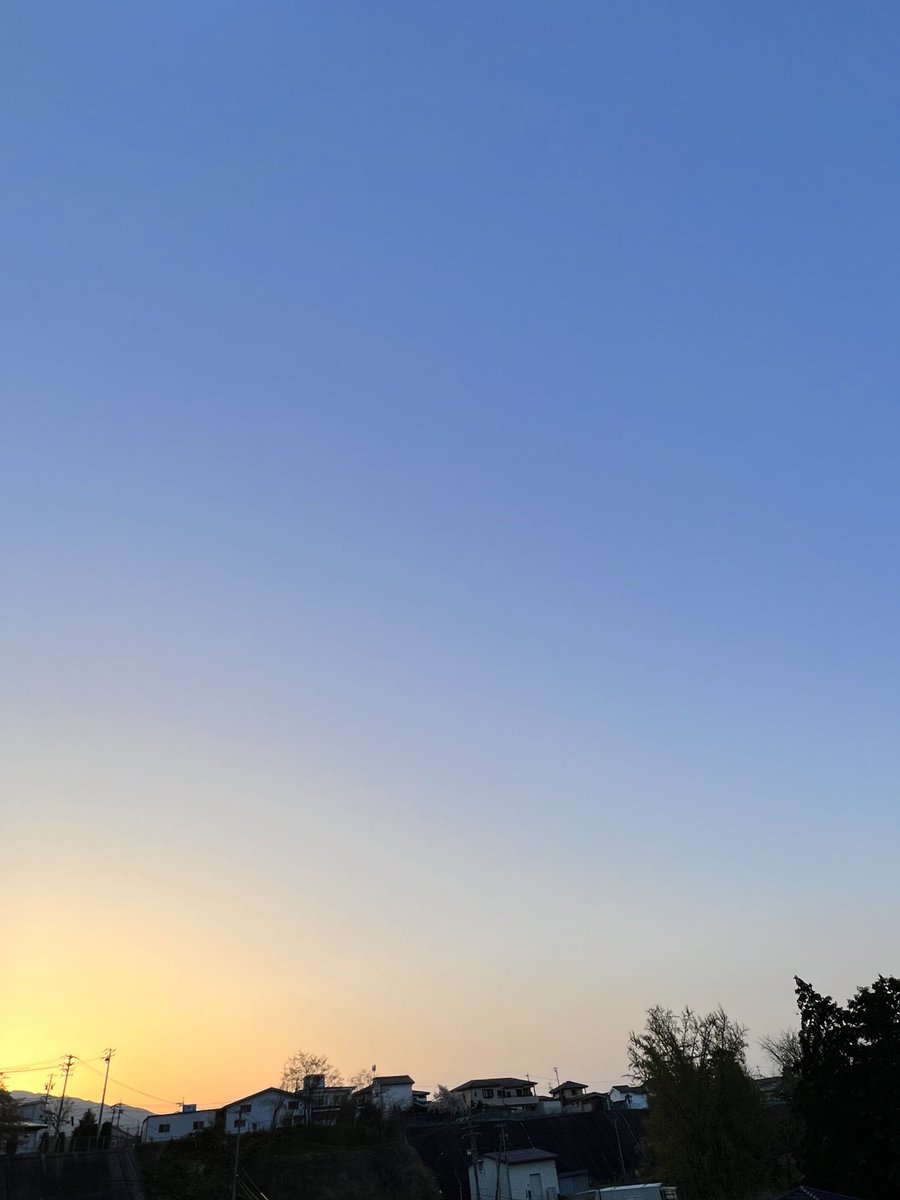 daikingmania's tweet photo. ちょっとモヤった今朝☀️そんな長野も昼間は25℃の夏日って🫠寒暖差が激しいけどおはようございます🤭
#beautifuldawn https://t.co/r85Xl8uBRo