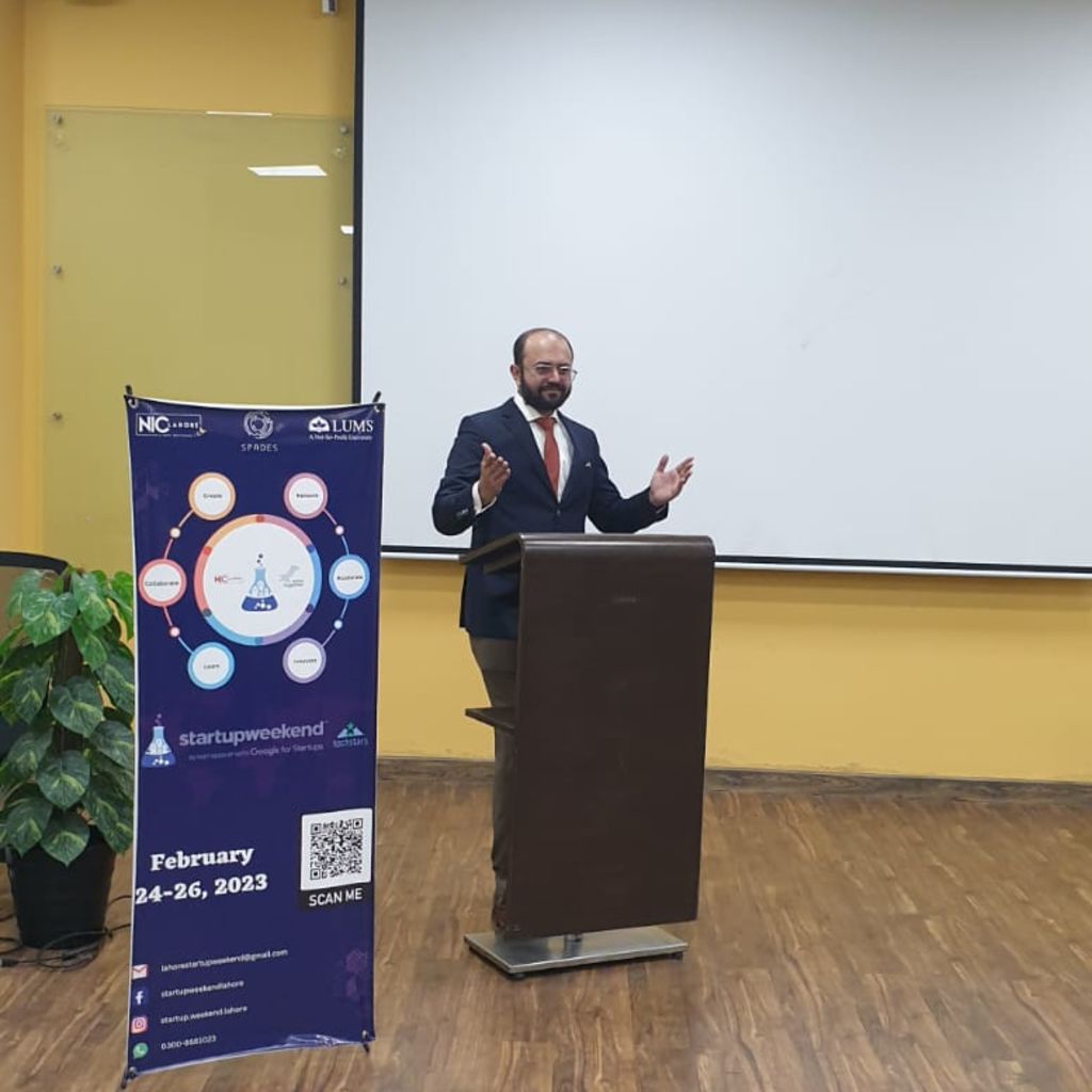 publiclysimple's tweet photo. I was invited as Mentor by Startup Weekend Lahore's Host Team at @NICLahore ,#lums.The startups I mentored one got first position and other was runner-up. Glad to see how talented &amp; hardworking young entrepreneurs are. #entrepreneurship #business #incubation #mentorship #startup https://t.co/cmtcRF8hyF