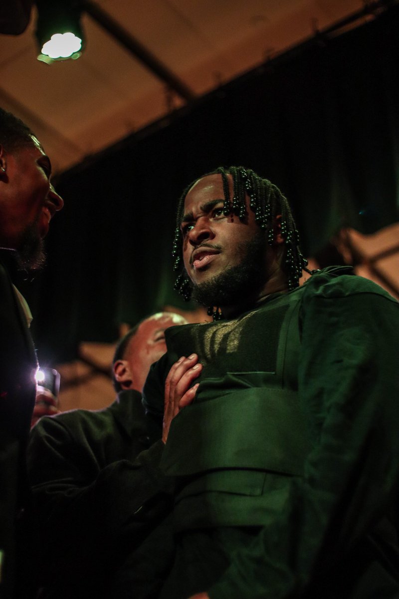 theHOUFF©️ tweet media