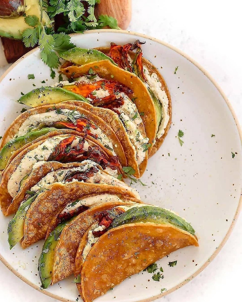 LetsEatRich1's tweet photo. Squash Blossom Vegan Quesadillas! https://t.co/KVuz2GBE7C