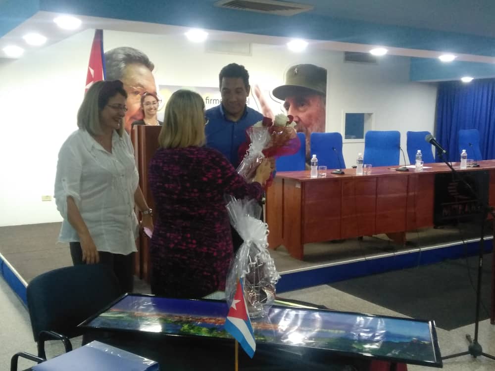 MitransCuba's tweet photo. En la tarde de hoy se efectuó en la sede del Ministerio del Transporte la ceremonia de entrega y recepción del cargo de Viceministro del Transporte.
https://t.co/LJMPji56Sx https://t.co/SdXhOx9BK0