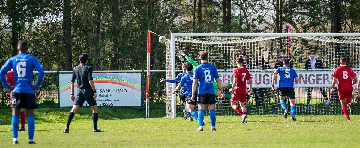 RRFC_1971's tweet photo. Goalkeepers’ Union.

In a 7 goal match you might not believe it but both keepers made some fantastic saves.

Connor Hunt @RRFC_1971 
@OliverLeslie @Biggleswadeutd 

Pics from Super Charlie Carter📷

@Ollie_Bayliss @CatlingCarl @NonLeagueCrowd https://t.co/qAIUCoHfxD