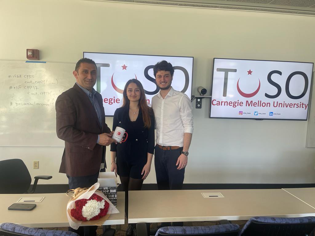 TC_NewYorkBK's tweet photo. 📍Carnegie Mellon University (CMU), Pittsburgh
@cmu_tuso evsahipliğindeki panelde deprem felaketi için yapılan yardımlar hakkında bilgi aldık.Bu vesileyle,Türk ve yabancı öğrencilerle Türk dış politikası ve ülkemizin bilimdeki atılımları konularında söyleşide bulunduk. https://t.co/YZ6158qoi7
