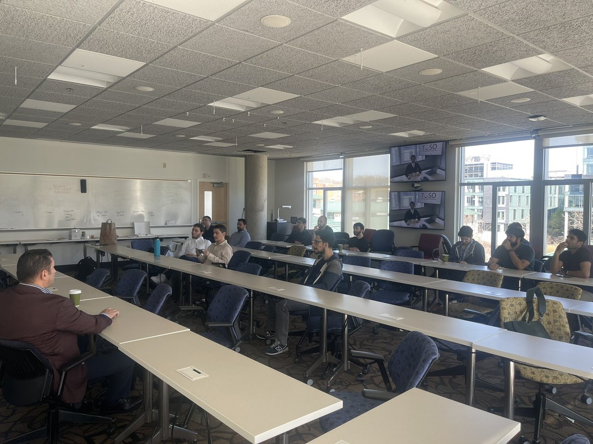 ReyhanOzgurTR's tweet photo. 📍Carnegie Mellon University (CMU), Pittsburgh

@cmu_tuso evsahipliğindeki panelde Türk ve yabancı öğrencilerle Türk dış politikası ve ülkemizin bilimdeki atılımları hakkında söyleşide bulunduk. https://t.co/nx7V9AMXNY