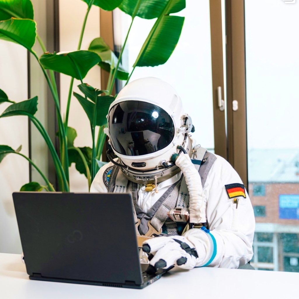 Digitalisierung ist Pionierarbeit 🧑🏻‍🚀

#Bremen #Bremerhaven #Hamburg #Munich #Ingolstadt #jobsuche #ITJobs #karriere #fortbildung #weiterbildung #arbeitsmarkt #arbeit #gehalt #talent #Software #UI #UX #Java #JavaScript #agile #scrum #digitalaerospace #luftfahrt #raumfahrt
