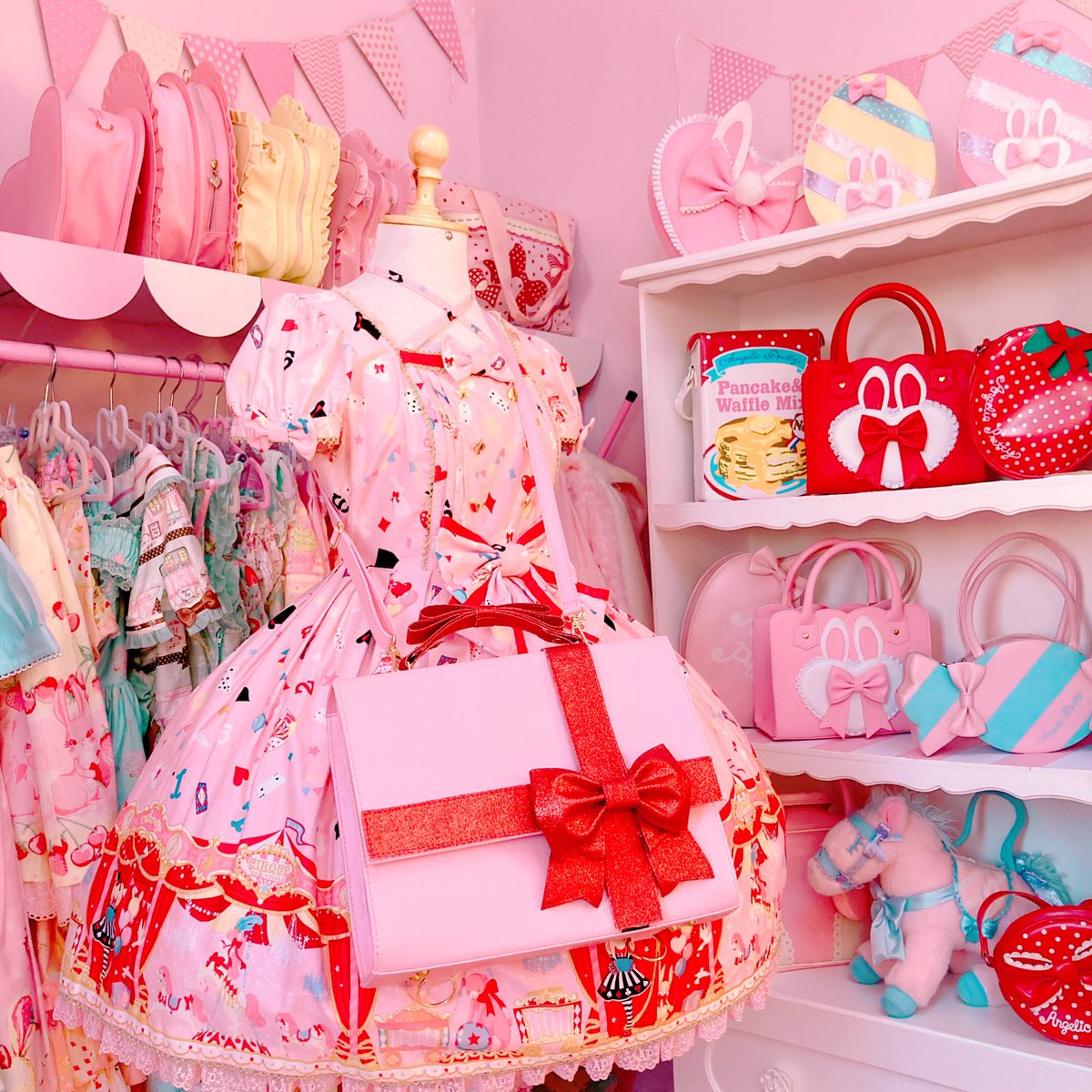 teaandmacarons's tweet photo. #lolitafashion #angelicpretty #ロリイタ https://t.co/pkuCQnKhMI